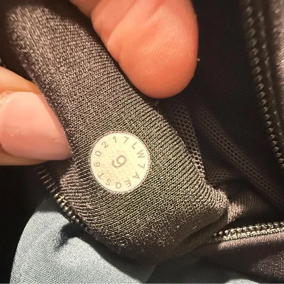 Lululemon Hotty Hot High Rise Shorts - Teal Storm - Picture 5 of 5